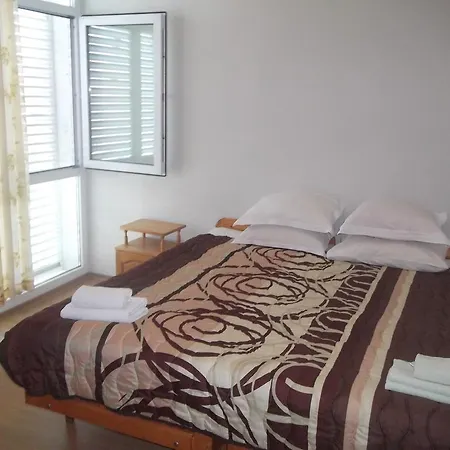 Aparment In Elit 2 公寓 阳光海滩